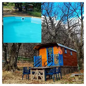 Camping Roulotte La Bleuet Avec Piscine, Valgorge