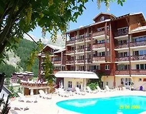 *** Hotel Du Hameau France